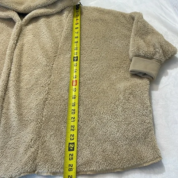 HYFVE WOMENS SIZE SMALL SHERPA JACKET/WRAP.HOODIE - Picture 3 of 9